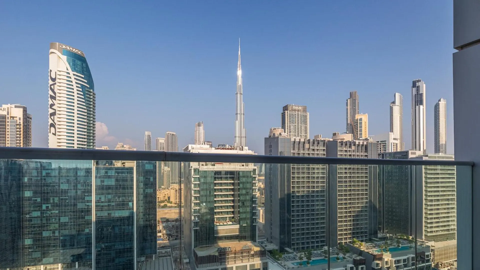 Stylish High Floor Apartment With Burj View Dubai